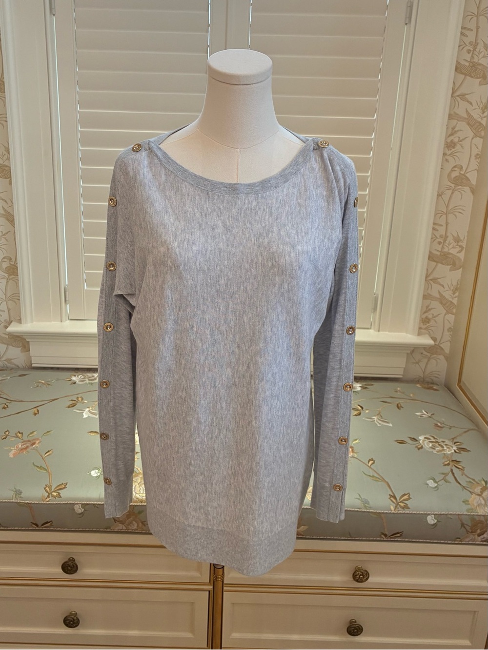 NWOT Lilly Pulitzer Gray Sweater w/ Gold Buttons along Shoulders & Outer Sleeves